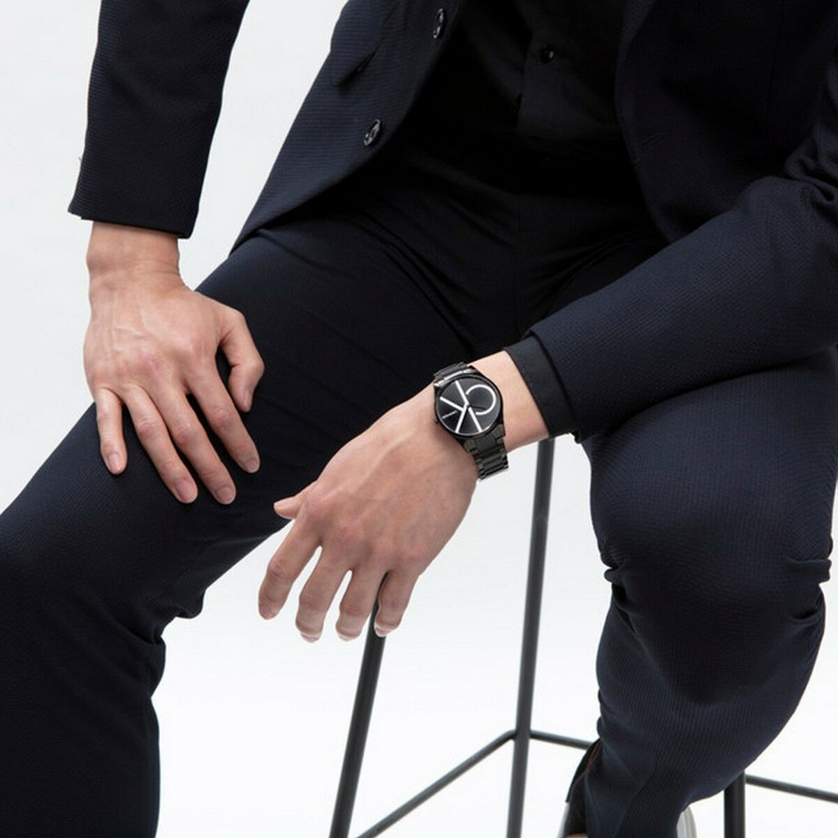 Minimal Black Watch – Unisex Modern Design | Calvin Klein MEMORY